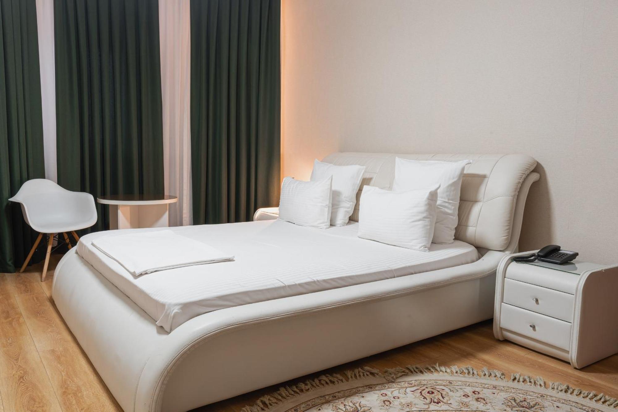 Altair Hotel Schymkent Exterior foto